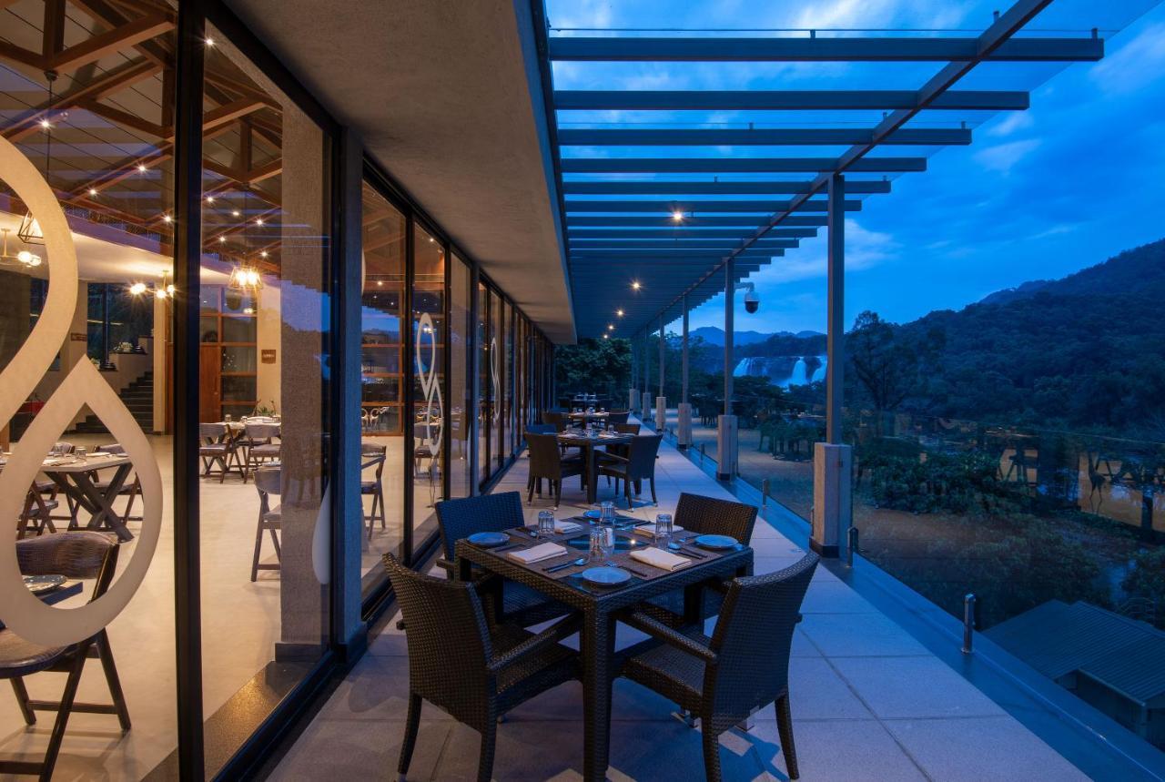 Niraamaya Retreats Samroha Athirappilly Bagian luar foto